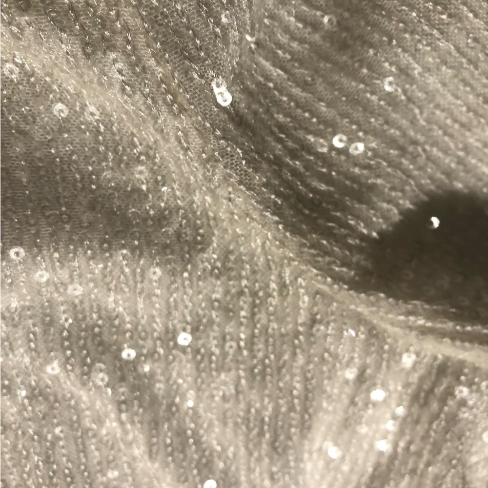 Sachin & Babi ivory sequined 3/4 sleeve top. - Picture 6 of 10